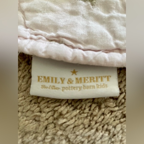 POTTERY BARN KIDS EMILY & MERITT SCATTERED STARS PINK & SILVER BABY QUILT  36X50 - Picture 4 of 7